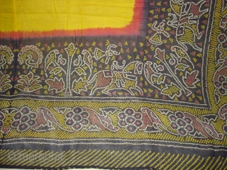 Tie and Dye Cotton Odhani From Kutch Gujarat India.Its size is 170cmX210cm.Its known Shikar Bandh Tie and Dye.Condition is very good(DSC05920 New).
           