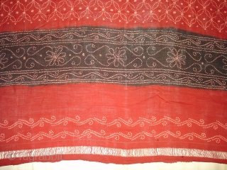 Tie and Dye(Cotton)Sari From Kutch Gujarat India.Its size is 135cmx430cm.About the Condition Some original repairs(DSC06008 New).                 