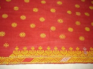 Double Sided Embroidery(Cotton on cotton)Woman's Odhani From Nagour District Of Rajasthan.India.its known as Kedari Odhani.It's size is 140cm x 222cm.Condition is Good(DSC03066 New).          