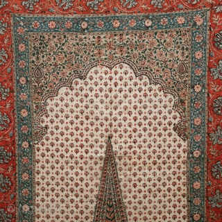 Floral Chintz Kalamkari of Jainamaz style, Hand-Drawn Mordant-And Resist-Dyed Cotton,From Coromandel Coast South India. India. Made for the Persian Market.

C.1750-1800. 

Its size is 85cmX143cm(IMG-20210907-WA0110)
         