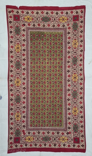 An Kalamkari And Wood Block Print With Hand-Drawn, Mordant- And Resist-Dyed Cotton, From Deccan Region of South India. India. 

c.1850-1870. 

Its size is 123cmX225cm(20211007_135248)         