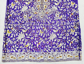 Chakli-Chakla no Jhablo or Jhablo (Blouse)
of Parsi Community From Surat Gujarat India.

This kind of Jhabla was embroidered by Chinese artisans in the town of Surat in Gujarat for the Parsi women of  ...