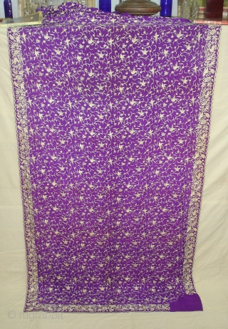 Chakla-Chakli no Garo, Parsi Gara Sari From Surat Gujarat India.This kind of Sari's were embroidered by Chinese artisans in the town of Surat in Gujarat for the Parsi women of that region.The  ...