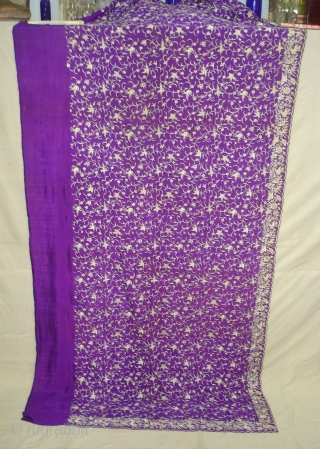 Chakla-Chakli no Garo, Parsi Gara Sari From Surat Gujarat India.This kind of Sari's were embroidered by Chinese artisans in the town of Surat in Gujarat for the Parsi women of that region.The  ...
