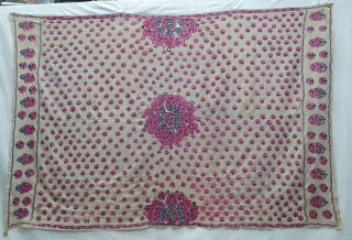 Abochhini Wedding Shawl (Women) from Sindh Region of Undivided India. India, Silk Embroidery on the Silk, 

c.1875-1900.

Its size is 126cmX188cm(20191208_151241).             