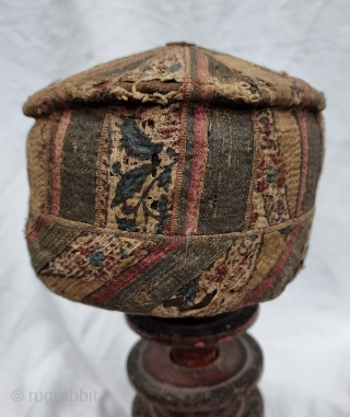 Topi (Hat) Floral Chintz Kalamkari Hat, Hand-Drawn Mordant-And Resist-Dyed Cotton,From Coromandel Coast South India. India. 

C.1825 - 1850.

Made to Order for the South East Asian Markets(20220929_152405).       