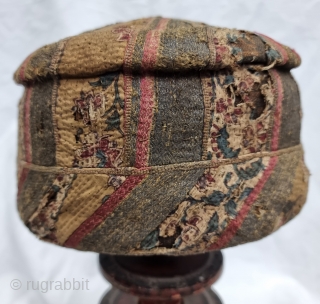 Topi (Hat) Floral Chintz Kalamkari Hat, Hand-Drawn Mordant-And Resist-Dyed Cotton,From Coromandel Coast South India. India. 

C.1825 - 1850.

Made to Order for the South East Asian Markets(20220929_152405).       