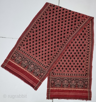 An Rare And Unusual Tran-phul-bhat Patola Dupatta ,Silk Double Ikat.Probably Patan Gujarat.This Patola known as Tran-phul-bhat (there flowers design).
This Patola is one of the most Rare designs and in indigo blue colour.

C.1835-1875.

Its  ...