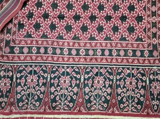 An Rare And Unusual Tran-phul-bhat Patola Dupatta ,Silk Double Ikat.Probably Patan Gujarat.This Patola known as Tran-phul-bhat (there flowers design).
This Patola is one of the most Rare designs and in indigo blue colour.

C.1835-1875.

Its  ...