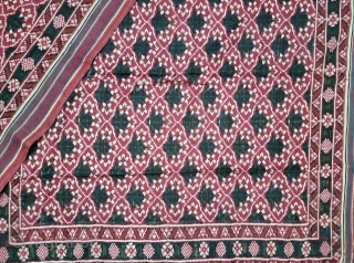An Rare And Unusual Tran-phul-bhat Patola Dupatta ,Silk Double Ikat.Probably Patan Gujarat.This Patola known as Tran-phul-bhat (there flowers design).
This Patola is one of the most Rare designs and in indigo blue colour.

C.1835-1875.

Its  ...