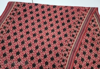 An Rare And Unusual Tran-phul-bhat Patola Dupatta ,Silk Double Ikat.Probably Patan Gujarat.This Patola known as Tran-phul-bhat (there flowers design).
This Patola is one of the most Rare designs and in indigo blue colour.

C.1835-1875.

Its  ...