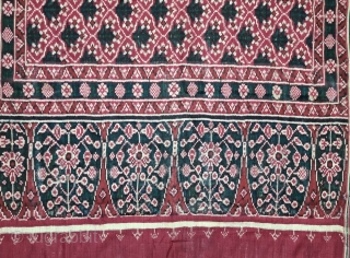 An Rare And Unusual Tran-phul-bhat Patola Dupatta ,Silk Double Ikat.Probably Patan Gujarat.This Patola known as Tran-phul-bhat (there flowers design).
This Patola is one of the most Rare designs and in indigo blue colour.

C.1835-1875.

Its  ...