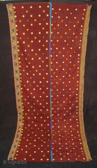 Wedding Odhani (Cotton) From Tharparkar Area of Pakistan. This were Traditionally used mainly by Sodha Rajput of Tharparkar region.C.1900.Its size is 100cmX235cm(DSC05482 New).          