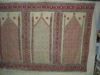 Prayer Arch Kalamkari (Khadi Cotton)with block printing probably from khandesh (Burhanpur-central India)India.Its size is 155cm X360cm.Rare Prayer Arch Kalamkari(DSC07085 New).             