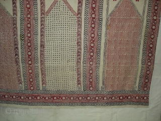 Prayer Arch Kalamkari (Khadi Cotton)with block printing probably from khandesh (Burhanpur-central India)India.Its size is 155cm X360cm.Rare Prayer Arch Kalamkari(DSC07085 New).             
