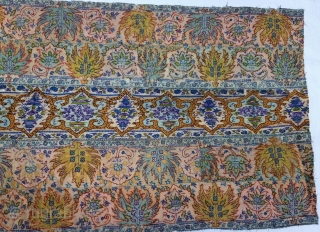 An Rare Dorukha Floral Fragment  of Kani Jamawar, From Kashmir India. India.

C.1875-1890

Its size is 32cmX138cm (20221012_155437).                