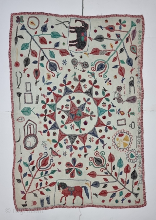 Very Fine Folk Kantha , Quilted and embroidered cotton kantha Probably From East Bengal(Bangladesh) region, India. 

c.1900-1925

Its size is 125cmX180cm (20230929_154329).
             