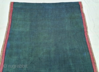 An Very Rare And Very Indigo Blue Lahariya Design Saree With Stamp , Mordant- And Resist-Dyed Cotton, From Rajasthan India. India. 

c.1850-1870. 

Its size is 118cmX410cm(20211018_140923).
       