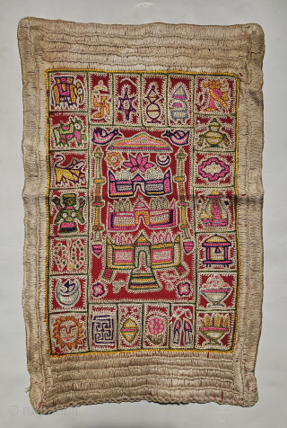 An Rare Jain Shrine cloth Ashtamangal, Mochi Bharat Chain Stitch embroidered.
Silk Embroidery on the Wool.
From Kutch, Gujarat, India.
C. 1875-1900
Its size is 26cm X 41cm (20251026_160024). Please email me at kutcharts1@gmail.com