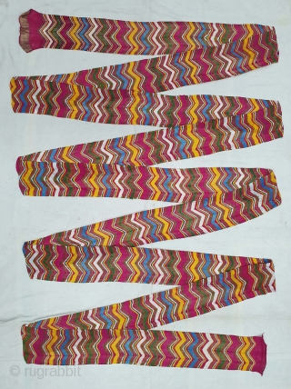 Muslin turban cloth tie-dyed in multiple colours in lahariya (wave) style, From Sekhawati District Rajasthan. India. c.1900. Its size is near by 6 to 8 miters(20201027_124944).
       