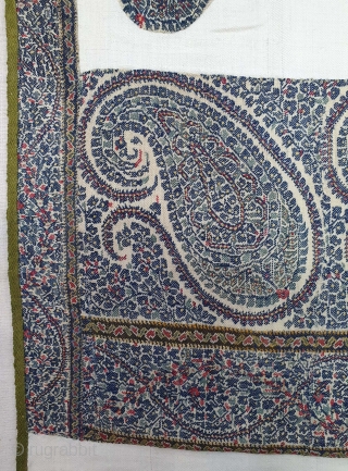 Rare Palledar Sash-Muffler (Made in to the Muffler) of Kani Jamawar, From Kashmir, India. c.1770-1810. Its Size is 46cmx165cm(20201101_151654).              