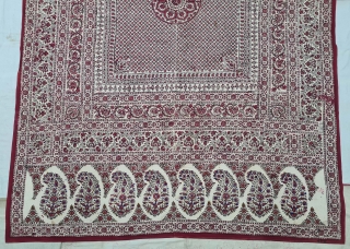 An Kalamkari Block Print And Hand-Drawn, Mordant- And Resist-Dyed Cotton, From Deccan Region of South India. India. 
c.1850-1870. 
Its size is 180cmX273cm(20211120_154850).           