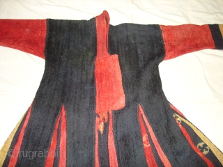 Zanskar Coat Dress(Indigo Colour)From Ladakh.India.Finest variations of colours,Pure Vegetable colours has been used,Made of yaks Wool.And it’s Tie and Dye work.Early and rare Dress(DSC07358 New).        