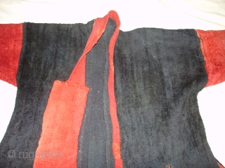 Zanskar Coat Dress(Indigo Colour)From Ladakh.India.Finest variations of colours,Pure Vegetable colours has been used,Made of yaks Wool.And it’s Tie and Dye work.Early and rare Dress(DSC07358 New).        