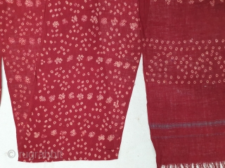 Muslin Turban Tie and Dye,Khadi-cotton,with Plain weave Edges.Natural Colour's,From Kutch,Gujarat, India.Size is 23x560cm (20191119_164445).                   