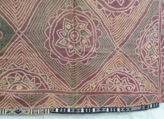 Ceremonial Tie and Dye Odhani ,Its An Single Bandh (One by one Tie and Dye done) odhani From Shekhawati District of Rajasthan. India.Its Very rare Single Bandh Tie and Dye Odhani. Natural  ...