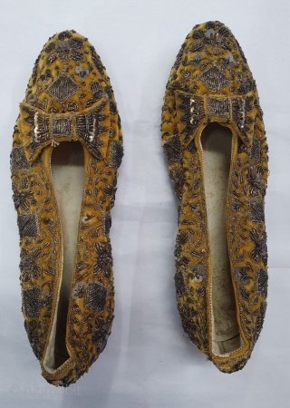 Pair of slippers for Women’s A Zardozi embroidery on the cotton Velvet. From Lucknow Uttar Pradesh India.C.1900 (20191204_154426).               