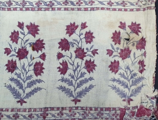 Fragment Of Indian Trade Kalamkari, Late 18th Century, Traded to South-East-Asian Market, Cotton Painted, Mordant-And Resist-Dye, From Gujarat India. India. Its size is 21cmX27cm ( 20201205_134928 ).      