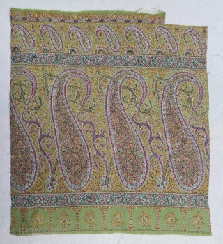 Rare Palledar Fragment of Kani Jamawar, From Kashmir, India.

c.1800-1825. 

Its Size is 34cmx38cm(20211212_180404).                    