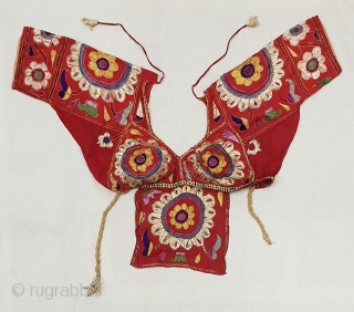 Embroidery Backless Choli(Child) From Chamba Region of Himachal Pradesh India.Circa 1900(20181217_142432).                      