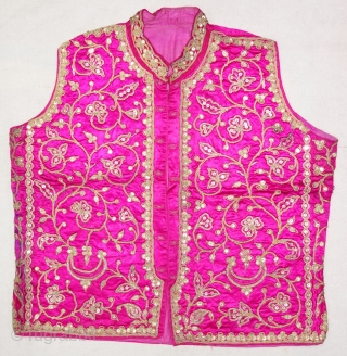 Boys Waistcoat(sadri or Jacket), Zari (Gold Plated Real Silver Threads) 
Embroidered On Gajji-Silk,
Worn by Royal Vohra Muslims Community Of Sidhpur,Patan, Gujarat. India.

C.1900. 

L-46cm,W-45cm(DSC09607).          