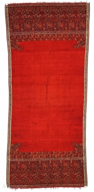 
An Unique And Rare Jaipuri Floral Palledar Shawl of Kani Jamawar, From Kashmir, India.

 C.1815-1825. 

Its Size is 125cmx285cm.

Pallu Size 45cmX115cm 
(Each Buta Size is 15cmX36cm).
.       