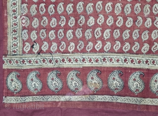 Chintz Kalamkari Wood Block And Hand-Drawn, Mordant- And Resist-Dyed Khadi Cotton, From Gujarat Western Part of India. India.

C.1850-1900.

Exported to the South-East Asian Market. known as Saudagiri Prints.

Its size is 125cmX210cm (20231218_140142).  