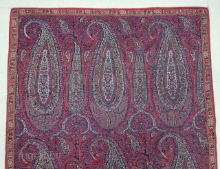 An Unique And Rare Kani Jamawar Fragment From Kashmir, India.

C.1825-1835.

Its Size is 53cmx65cm.

Butas size is 12cX31cm (20231221_143748).                