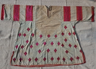 Woman's Embroidered Kurta(Shirt),From Swat Valley of Pakistan.The Natural cotton field with Floss-Silk embroidery(DSC0092556 New).                   