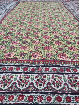 An Kalamkari Block Print And Hand-Drawn, Mordant- And Resist-Dyed Cotton, From Deccan Region of South India. India.

c.1850-1870. 

Its size is 140cmX270cm(20211228_171650).            