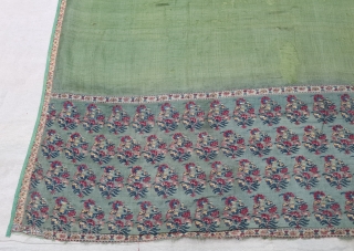 Rare Jaipuri Floral Palledar Shawl of Kani Jamawar, From Kashmir, India.

 c.1800-1825. 

Its Size is 133cmx320cm.
Pallu Size 27cmX133cm (20211229_162551).              