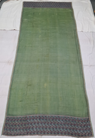 Rare Jaipuri Floral Palledar Shawl of Kani Jamawar, From Kashmir, India.

 c.1800-1825. 

Its Size is 133cmx320cm.
Pallu Size 27cmX133cm (20211229_162551).              