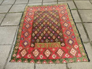 Finnish double sided ryijy rug, the front is in very good condition, signed and dated w1843, 175x135 cm. One end is folded, so the rug is not reduced. Not so easy to  ...