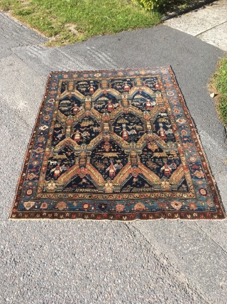 Bidjar area rug, 180x134 cm, made between 1915-1930. It’s in a nice used condition with good pile and as it looks only organic colours. Sides need to be fixed if it should  ...