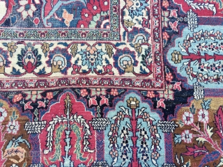 An big and beautiful early 20th c. antique rug made in East Iran, Mashad or Dorokch perhaps. It's 488x347 cm and in used condition. It could use a bath but it's not  ...