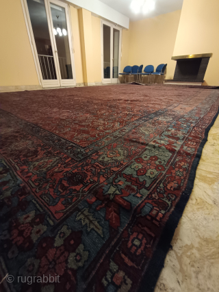 Antique end 19th bidjar herati pattern. Great condition
400x600cm.
No repair, no cut
For more specificities via whatapp
+33611593013