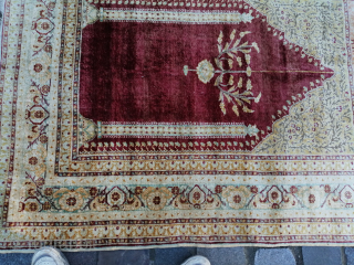 Antique mid 19th sivas armeniansilk rug in very good condition. Amazing quality of silk
Size :
185x120cm
+33611593013                  