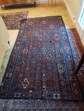 Very rare and Antique kazak Armenian verneh
Good decent condition 
145xmx275cm

                       