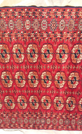 Antique Tekke 165 X 128, soft wool, perfect pile. 
Contact via WhatsApp : +33 (0) 614362146                 