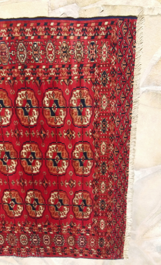 Antique Tekke 165 X 128, soft wool, perfect pile. 
Contact via WhatsApp : +33 (0) 614362146                 